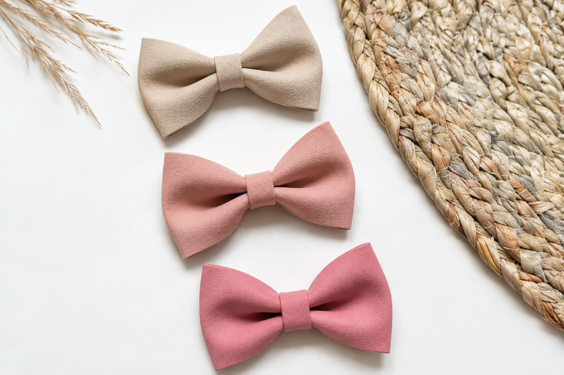 Voorbeeld van gemaakte haarstrikken Jasmijn in beige en roze; digitaal patroon
